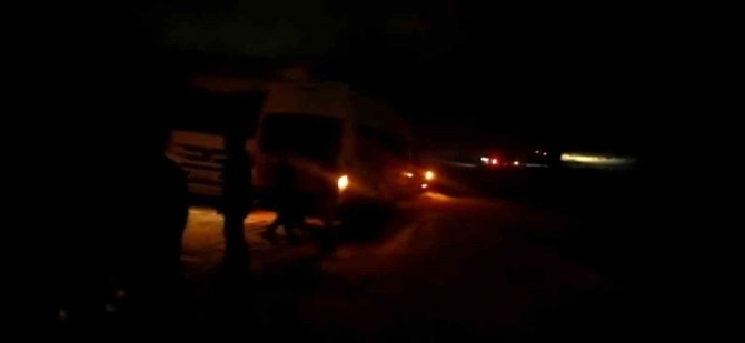 Panor Dağı’nda Mahsur Kalan 20 Araç Ve 60 Kişi Kurtarıldı