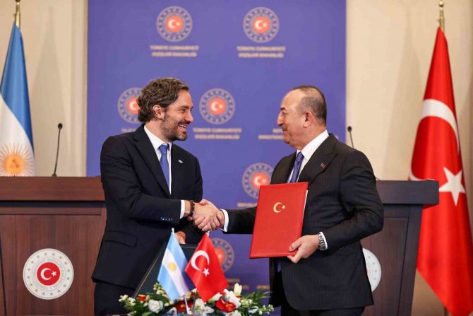 Dışişleri Bakanı Mevlüt Çavuşoğlu’ndan Konsolosluk Kapatan Ülkelere Tepki