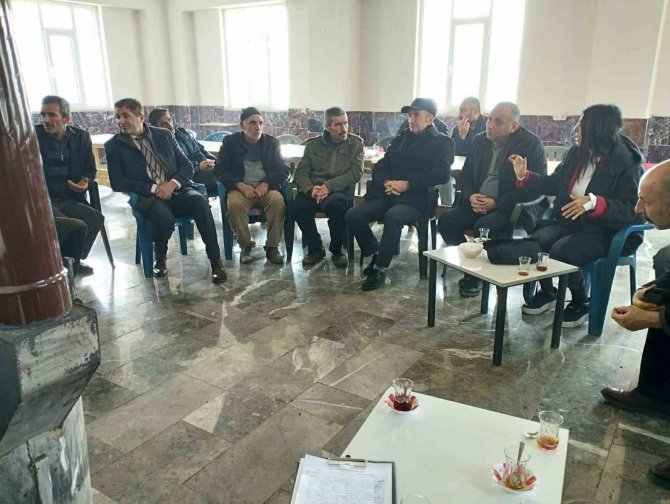 Elazığ’da Çiftçileri Bilgilendirme Toplantıları Sürüyor