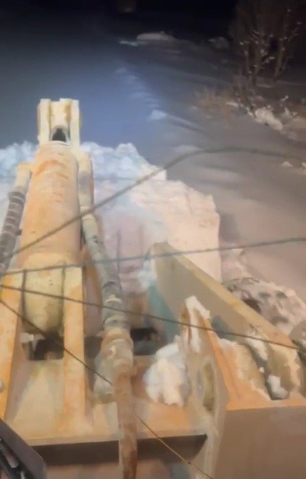 Karakoçan’da Kar Kalınlığı 30 Santimetreyi Geçti