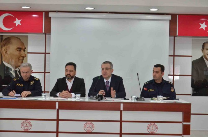 Elbistan’da Muhtarlar Toplantısı