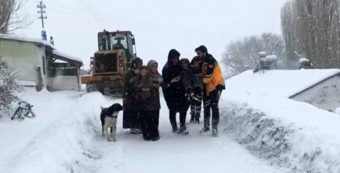 Büyükşehir’den Nefes Kesen Hasta Kurtarma Operasyonları