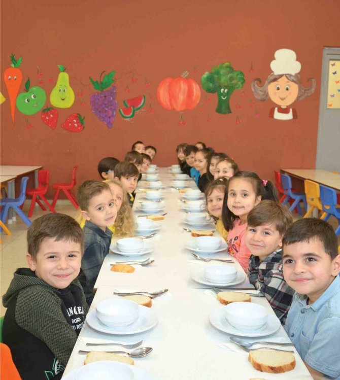 Erzurum’da 44 Bin Öğrenciye Ücretsiz Yemek Veriliyor