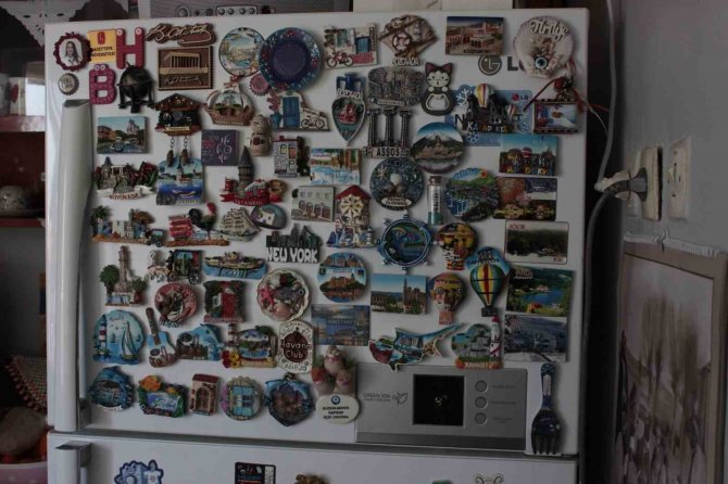 Magnet Koleksiyonuyla Görenleri Şaşırtıyor