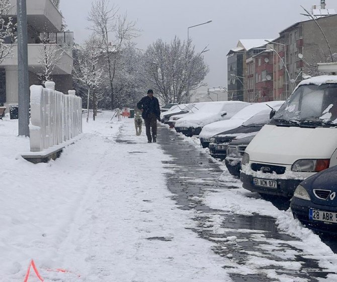 Giresun’un Yüksek Kesimlerinde Kar Yağışı Etkili Oldu