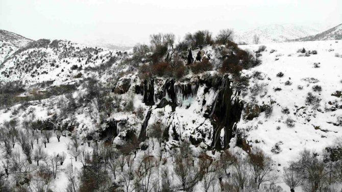 Girlevik Şelalesi, Kış Aylarında Karla Bir Başka Güzel