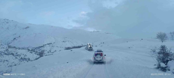 Hakkari’de 287 Yerleşim Yerinin Yolu Ulaşıma Kapandı