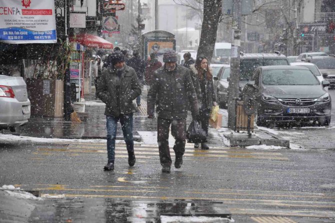 Kars’ta 49 Köy Yolu Ulaşıma Kapandı