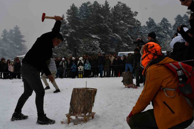 Yayla Kış Festivaline Büyük İlgi: 10 Bin Kişi Ziyaret Etti