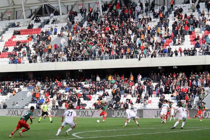 Karşıyaka, Zirveye Yaklaşmak İstiyor