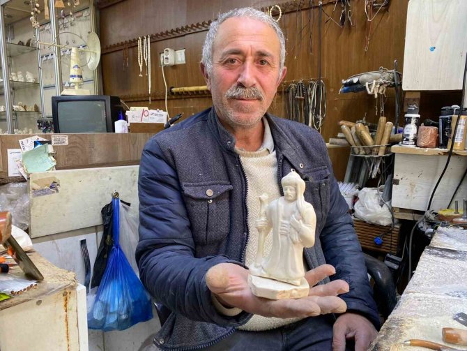 Lüle Taşı Sanatkârlığına Gençlerin Hevesi Yüksek