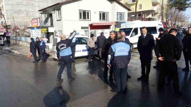 Seyyar Satıcı Zabıta Tartışması Kanlı Bitti: 4’ü Zabıta 7 Yaralı