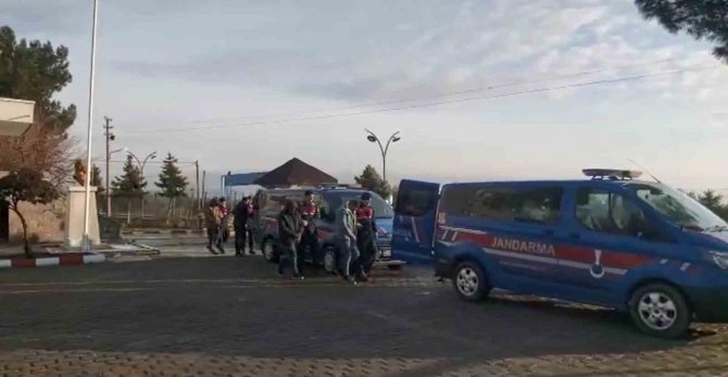 Kırkağaç’taki Hırsızlık Olaylarının Şüphelileri İ̇zmir’de Yakalandı