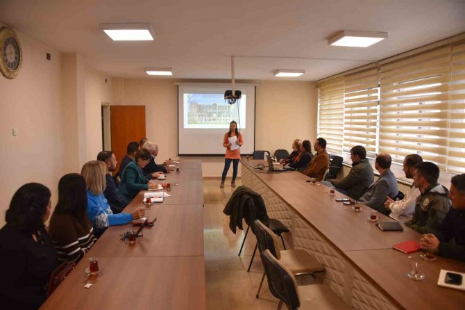 Salihli’de Kamu Personeline Turizm Eğitimi