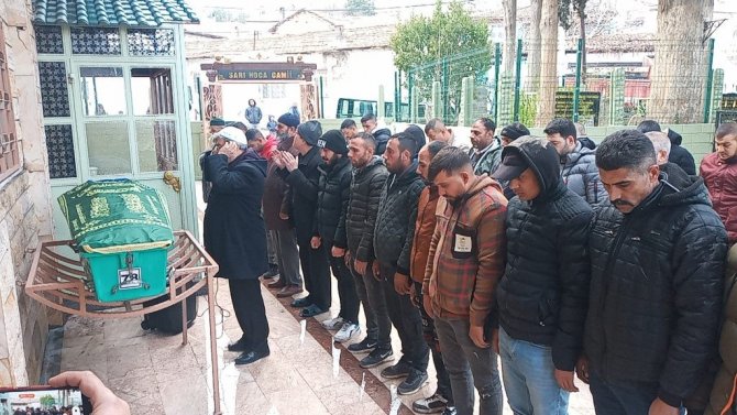 Boşandığı Eşi Tarafından Öldürülen Kadın Toprağa Verildi