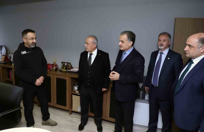 Sakarya Üniversitesi Heyeti, Atatürk Üniversitesini Ziyaret Etti
