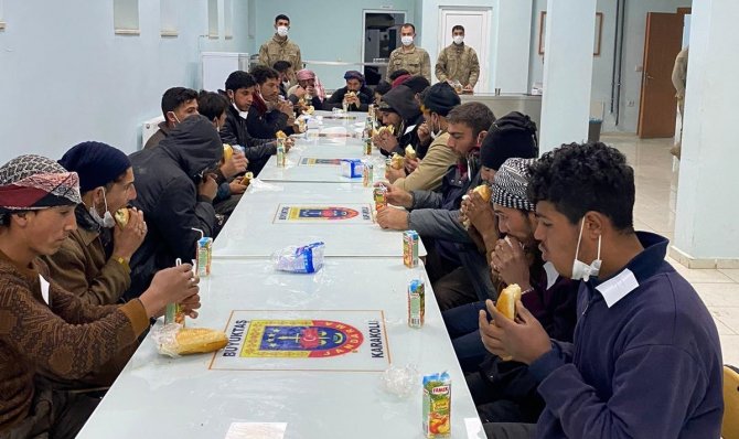 Şanlıurfa’da 101 Kaçak Göçmen Yakalandı