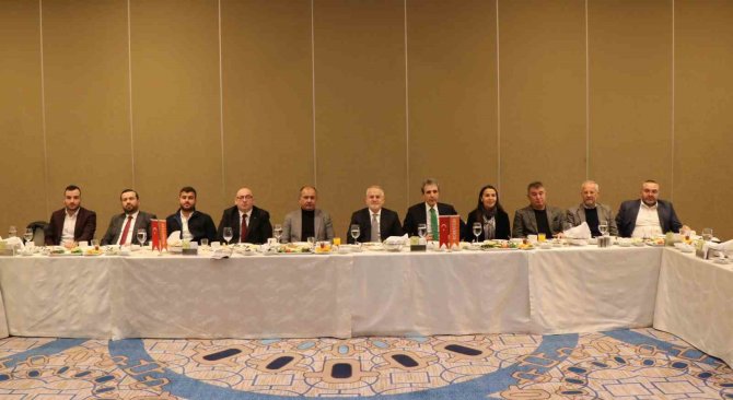 ‘Türkiye Sağlık Turizminde Dünya Liderliğine Oynuyor’