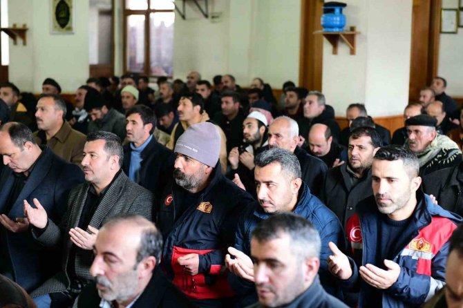 Çatak’ta Çığ Şehitleri Unutulmadı