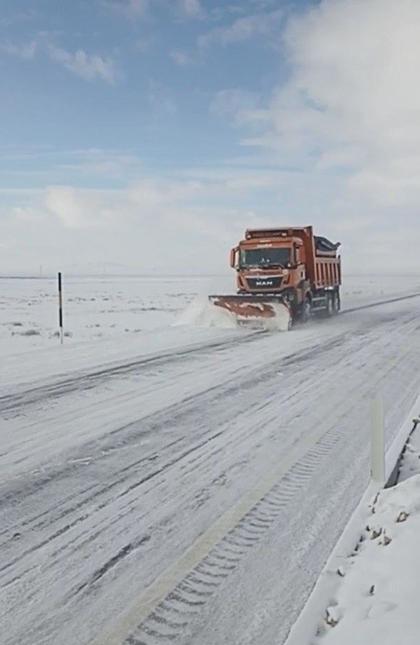 Çaldıran-doğubayazıt Karayolu Ulaşıma Açıldı