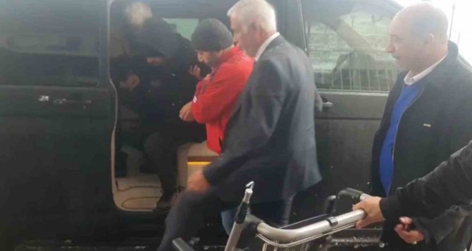 Ambulans Kardan Dolayı Yolda Kalınca Makam Aracıyla Hastaneye Kaldırıldı