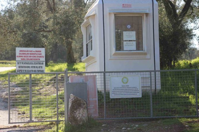 Tralleis’in Kapısına Kilit Vuruldu, Restorasyon İse Görenleri Şaşırttı