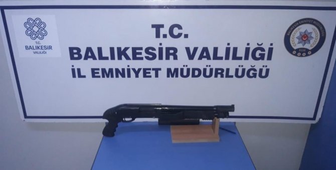 Balıkesir’de Polis Ve Jandarmadan ’Huzur’ Operasyonu