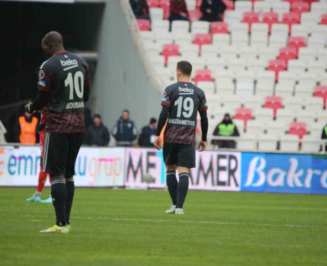 Beşiktaş’ta Amir Hadziahmetovic 11’de Başladı
