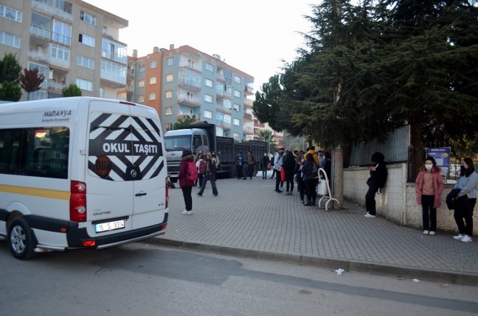 Bursa’da Okul Servisi Fiyatlarına Ara Zam Geldi