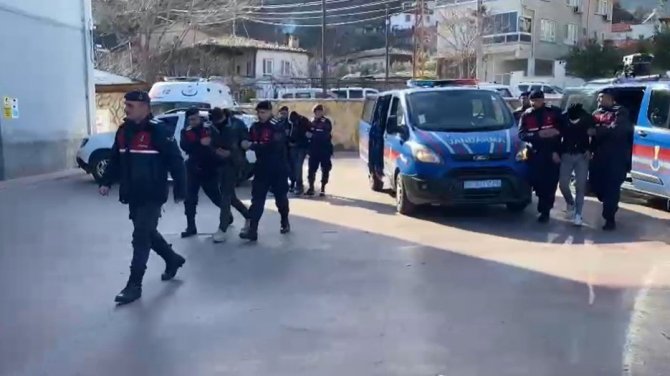 Acemi Hırsızlar