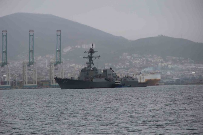 155 Metre Uzunluğundaki Abd Savaş Gemisi İ̇zmit Körfezi’ne Demir Attı