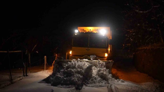Elazığ’da 124 Köy Yolu Ulaşıma Kapandı
