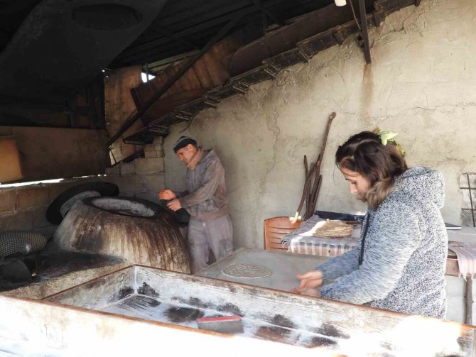 Kurdukları Tandır Geçim Kaynakları Oldu