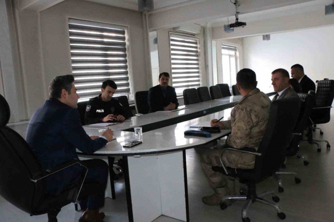 Hizan’da Güvenlik Tedbirleri Toplantısı
