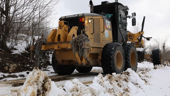 İ̇lkadım’da Kırsalda Karla Mücadele