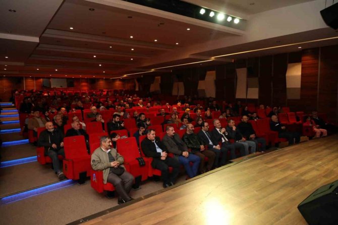 Aşıklar Sazlarını Ve Sözlerini İ̇negöl’de Yarıştırdı