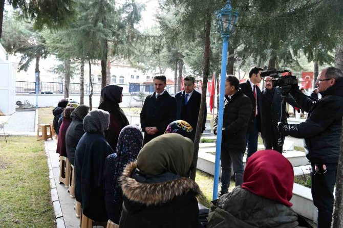 Ispartalı Şehitler Kabirleri Başında Anıldı