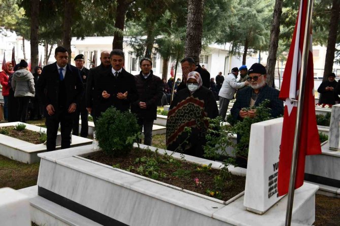 Ispartalı Şehitler Kabirleri Başında Anıldı