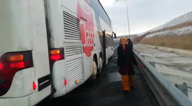 Otobüs Arıza Yapınca Eksi 5 Derecede 4.5 Saat Beklediler
