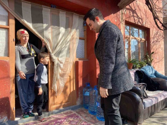 Kaymakam Çelik’ten Yeni Doğan Bebeklerin Ailelerine Ziyaret