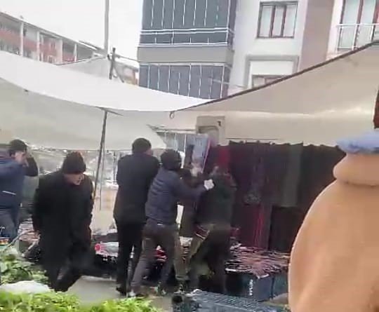 Pazarcıların Tekme Tokatlı Kavgası