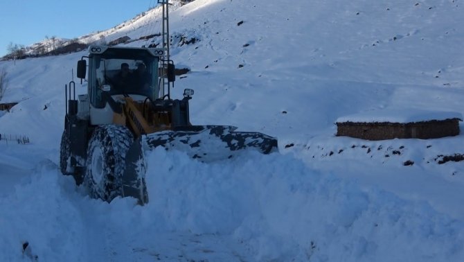 Muş’ta 107 Köy Yolu Ulaşıma Açıldı