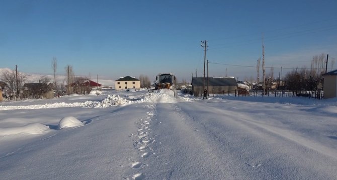 Muş’ta 107 Köy Yolu Ulaşıma Açıldı