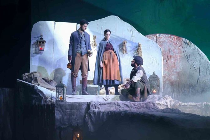 Nkt “Dünyanın Bütün İ̇simleri” İle Alkışları Topladı