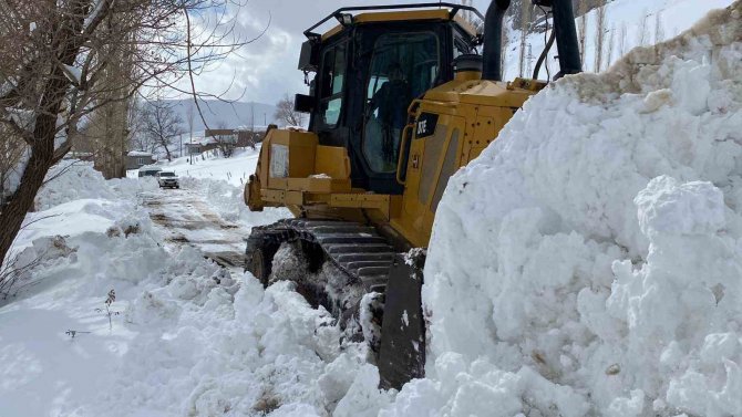 Şırnak’ta 13 Yerleşim Yerine Kar Nedeniyle Ulaşım Sağlanamıyor