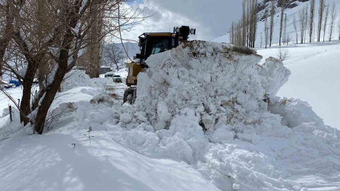 Şırnak’ta 13 Yerleşim Yerine Kar Nedeniyle Ulaşım Sağlanamıyor
