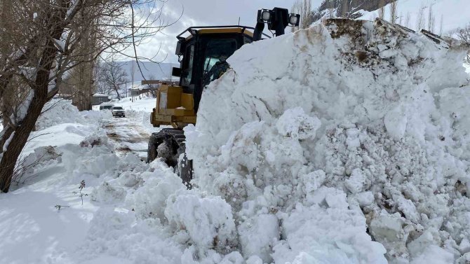 Şırnak’ta Kapalı Köy Yolları Açıldı
