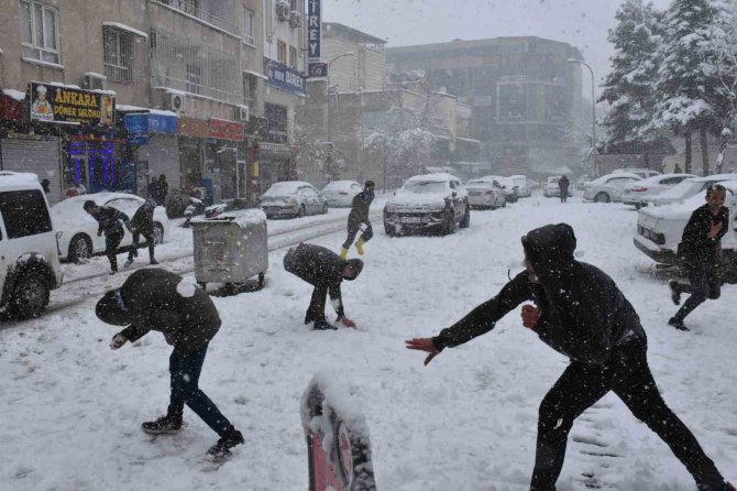 Siverek’te Yoğun Kar Yağışı