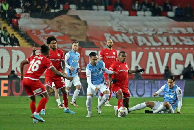 Spor Toto Süper Lig: Fta Antalyaspor: 1 - Gaziantep Fk: 0 (İ̇lk Yarı)
