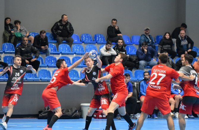 Zorlu Maçın Galibi Nilüfer